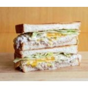 鮪魚吃玉米蛋吐司