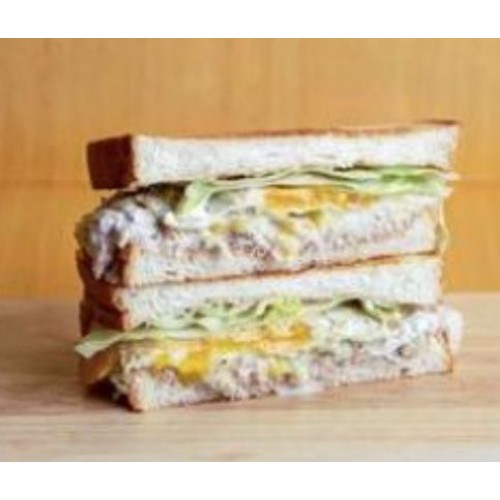 鮪魚吃玉米蛋吐司